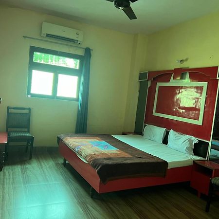 Hotel Skylark Амритсар Екстериор снимка