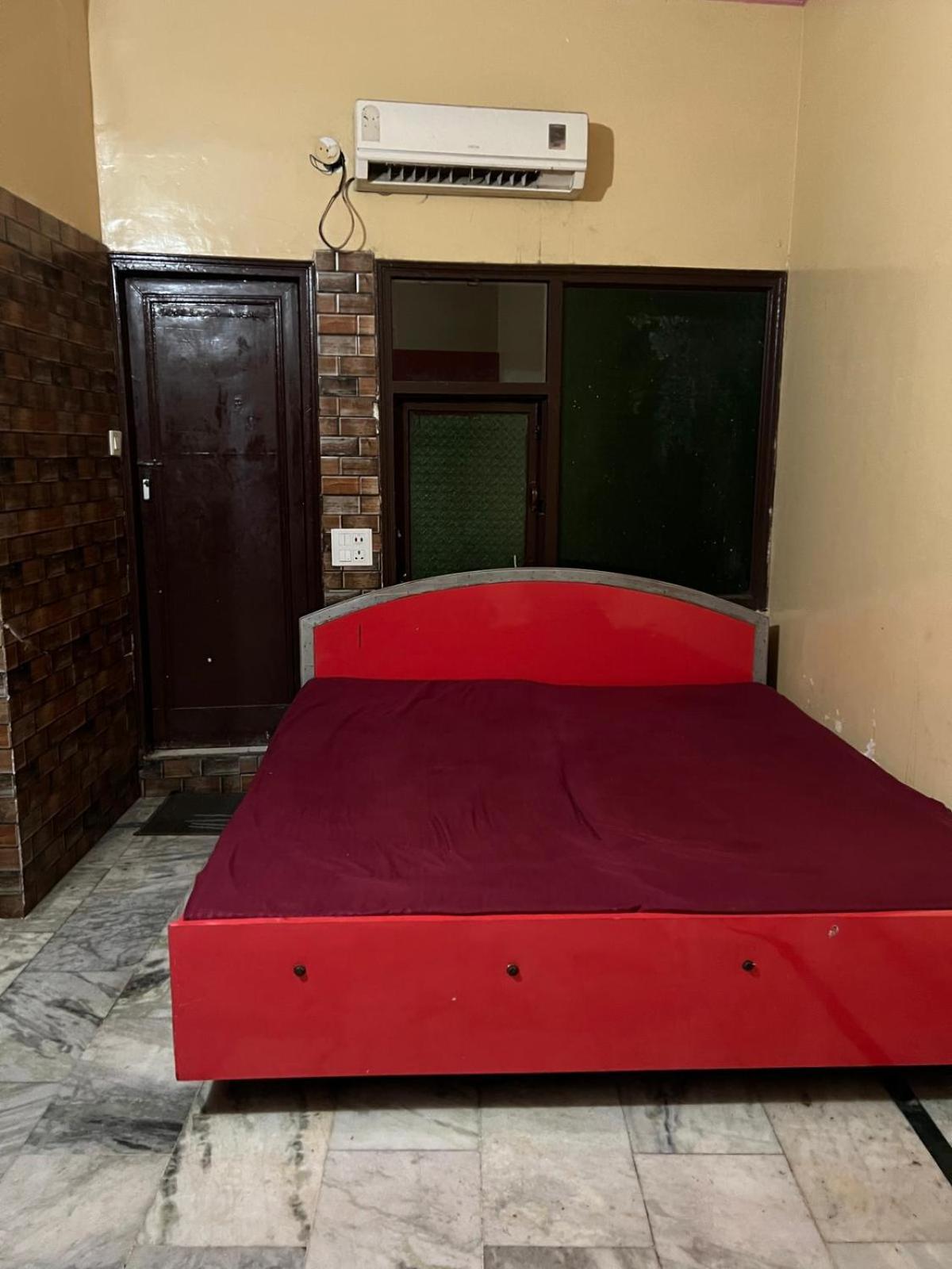 Hotel Skylark Амритсар Екстериор снимка
